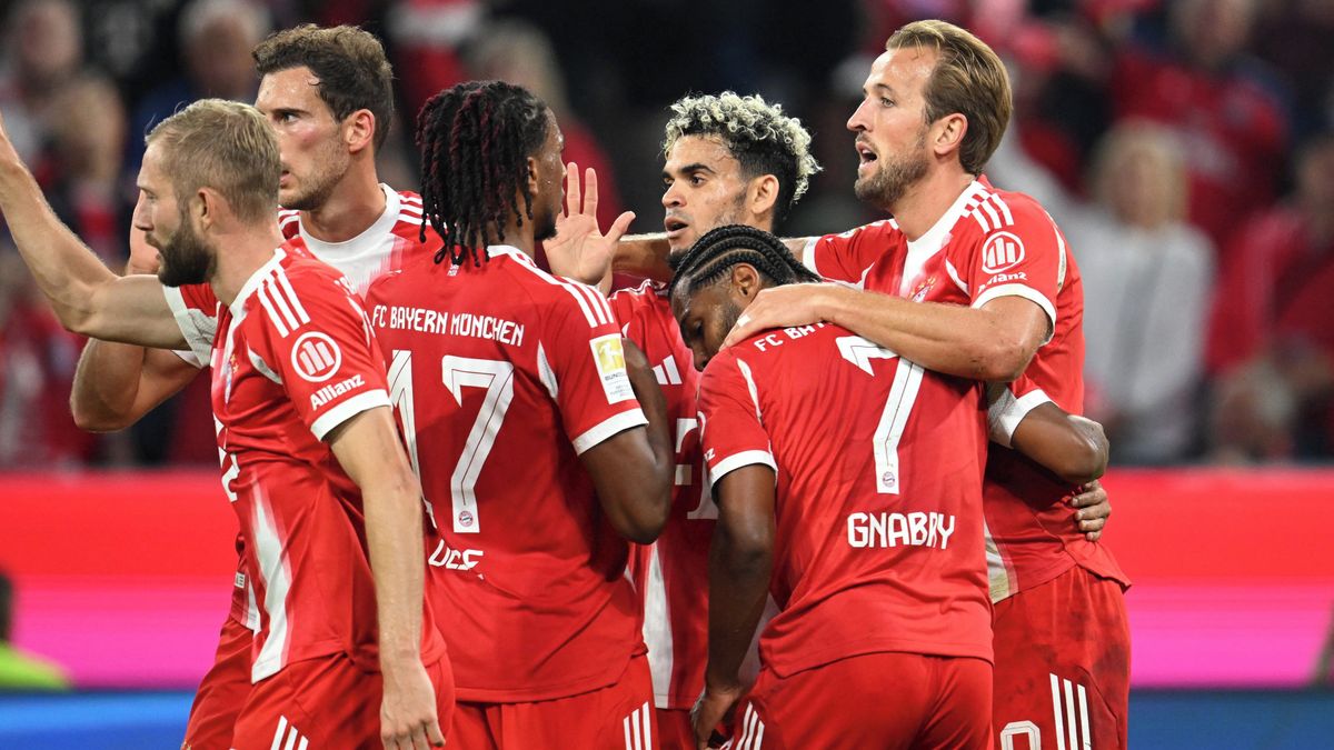 Bayern na úvod sezony deklasoval Lipsko, Kane dal hattrick za 14 minut